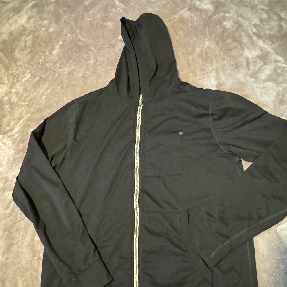 Vuori Coronado Hoodie - Medium - black